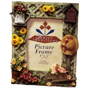 Vtg Dolgencorp Family Traditions Pic Frame Flowers
